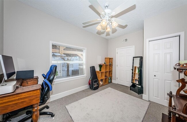 Building Photo - 833 1st St NE