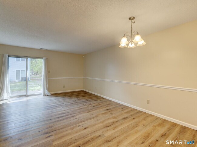 Building Photo - 155 Redstone Hl Rd