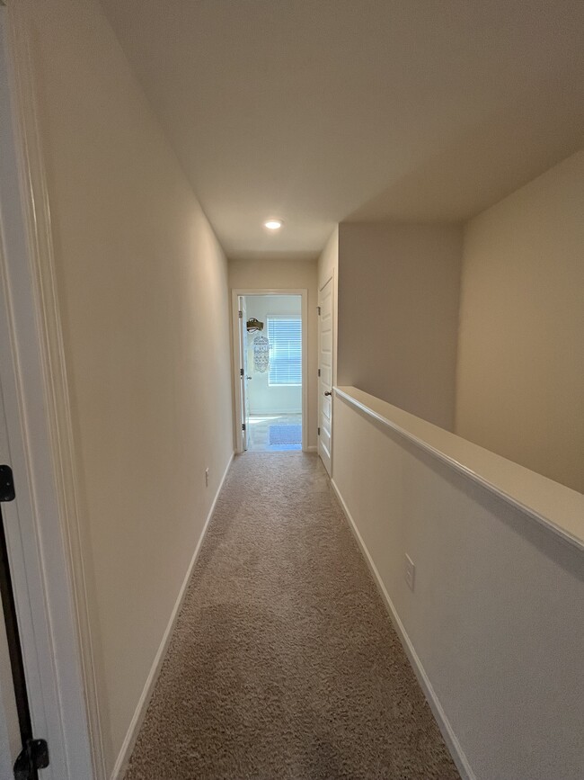 Building Photo - 1323 Weedon Dr