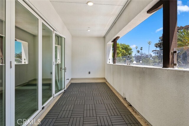 Building Photo - 3189 Doheny Way