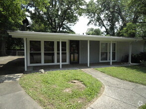 Building Photo - 1913 Claremoor Dr