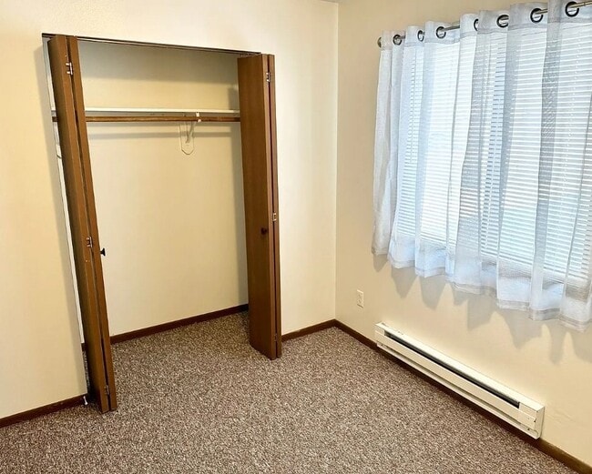 Building Photo - 1220 Hardin Dr