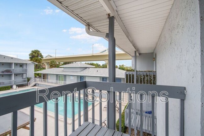 Building Photo - 4928 W Gandy Blvd