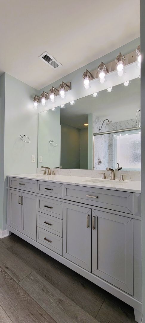 Building Photo - Large 4 bedroom 3 1/2 bath home that backs up to the 15th green in Magnolia Green.