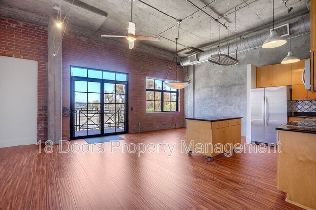 Building Photo - 3940 7th Ave