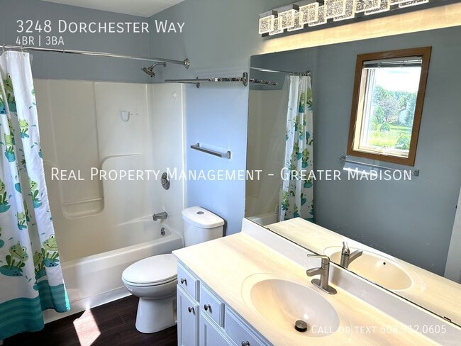 Building Photo - 3248 Dorchester Way