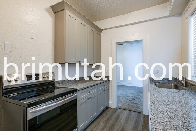 Building Photo - 243 S 300 E