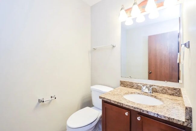 Building Photo - 780 Orchid Ln