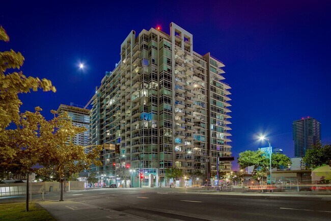 Building Exterior - 1080 Park Blvd