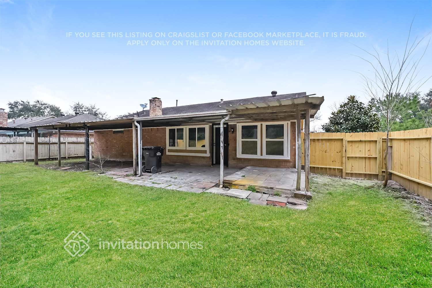 Building Photo - 8703 Saratoga Forest Dr