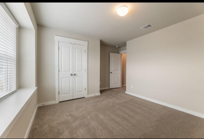 Building Photo - 1527 Fenton Hill Dr
