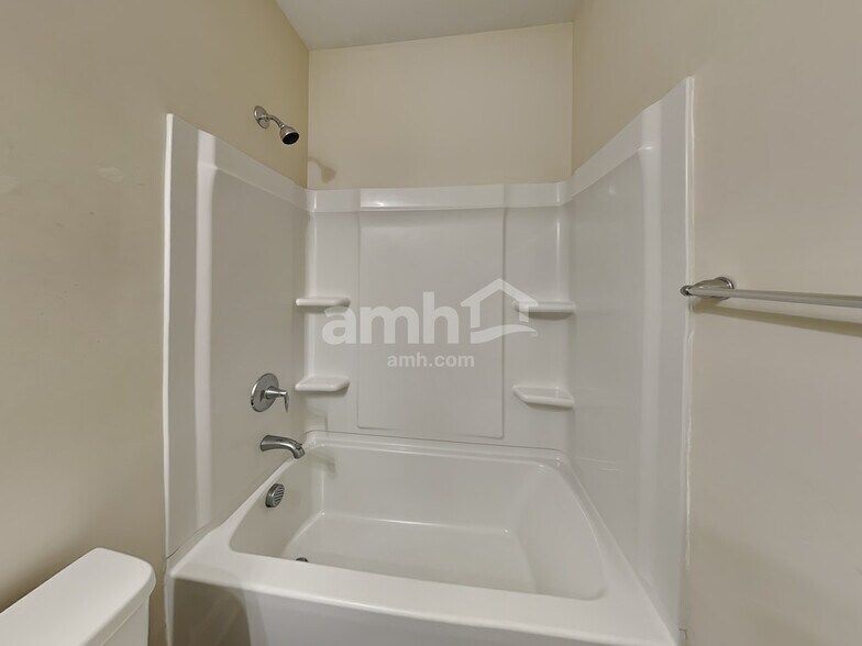 Building Photo - 1022 Monitor Ct