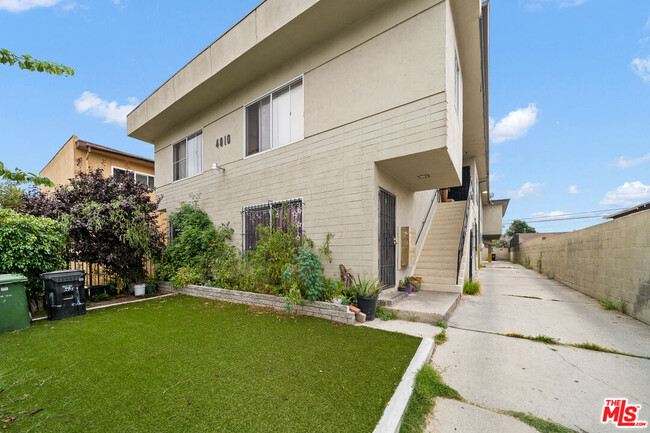 Primary Photo - 4810 St Elmo Dr
