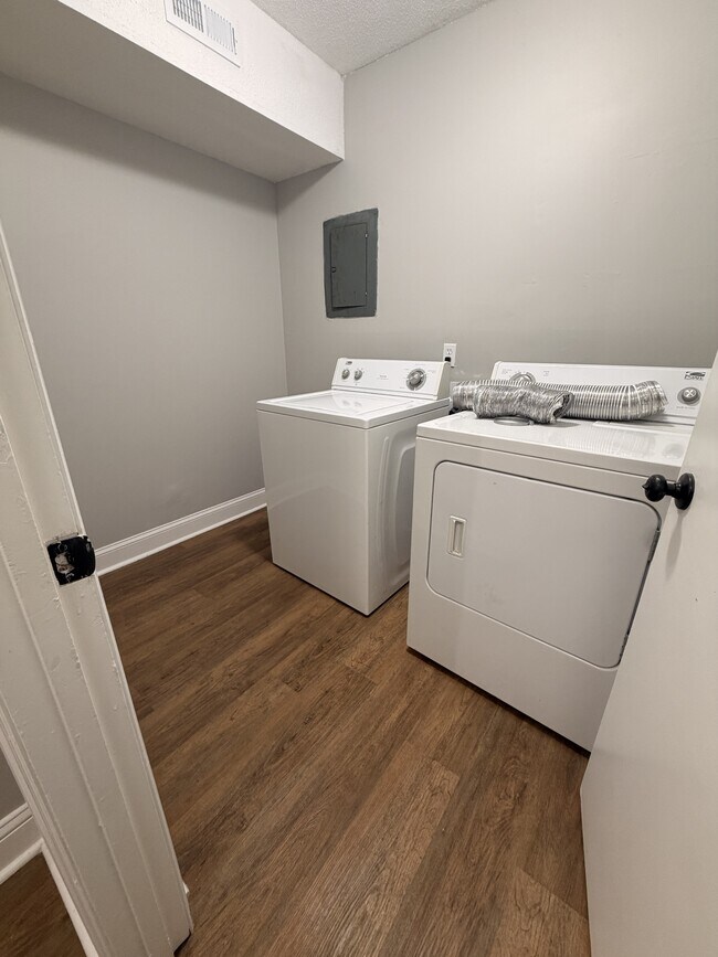 Building Photo - 6701 Indus Way