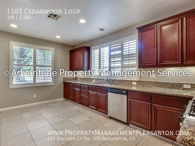 Building Photo - 1103 Cedarwood Loop