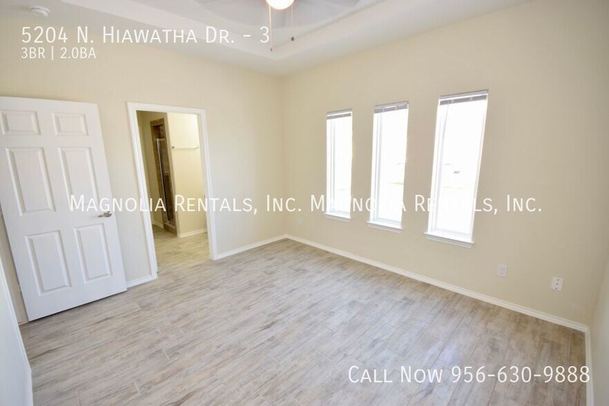 Building Photo - 5204 N Hiawatha Dr