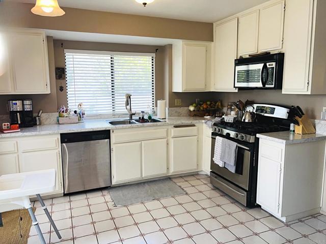 Building Photo - 846 Bluebell Ct