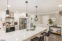 Building Photo - 909 River Renaissance