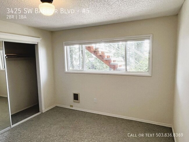 Building Photo - 3425 SW Barbur Blvd