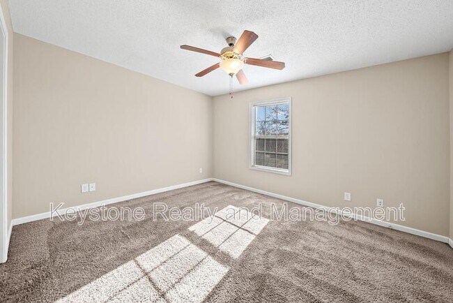 Building Photo - 816 Oak Arbor Ct