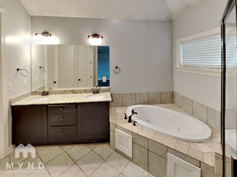 Building Photo - 50 Ridgefield Dr