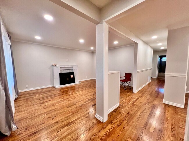 Building Photo - SAN JOSE - Single level 3 bedroom 2 bath home