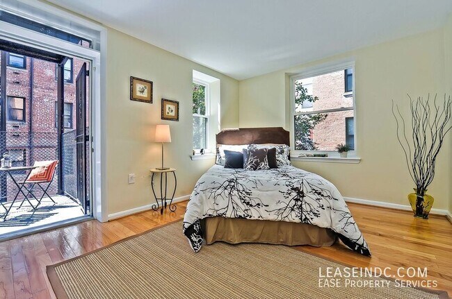Building Photo - 1438 Meridian Pl NW