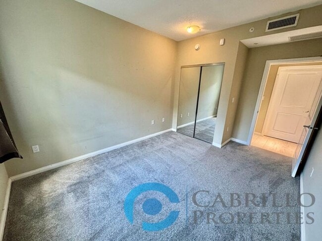 Building Photo - 850 Beech St