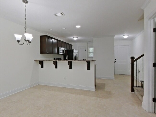 Building Photo - 528 Scenic Dr