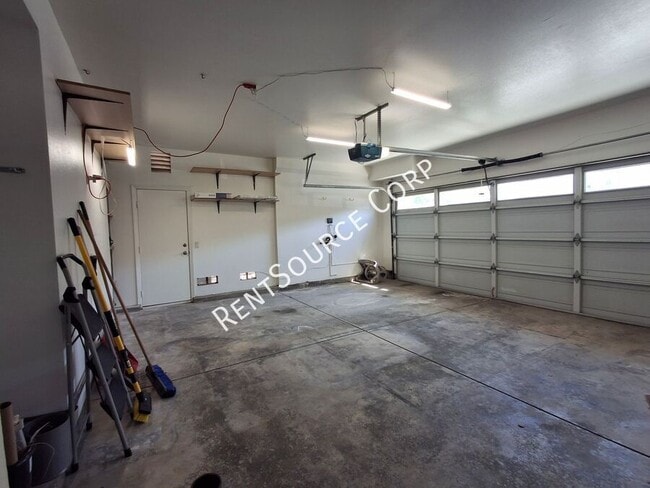 Building Photo - 24339 Alyssum Pl
