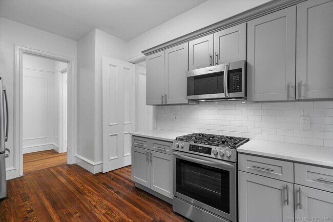 Building Photo - 284 Orange St