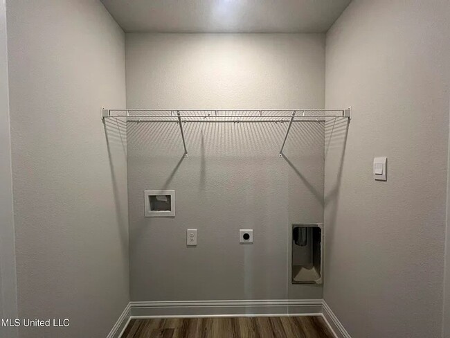 Building Photo - Charming 4BR House in Biloxi