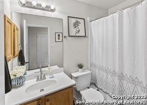 Building Photo - 502 Arabian