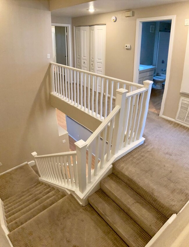 Building Photo - MOVE IN BONUS !! STUNNING BEAUTIFUL 3BD/2.5BA W/ DEN AREA CONDO/TOWNHOME LOCATED IN SUMMERLIN