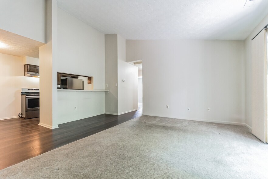 Building Photo - 11410 Little Patuxent Pky