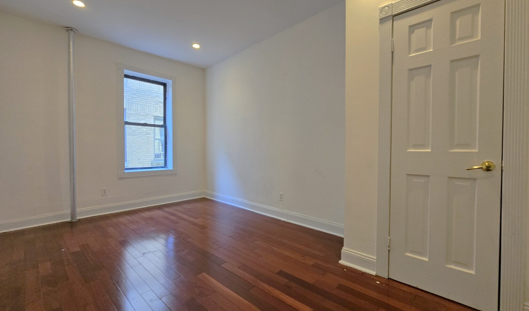 Building Photo - 20 Magaw Pl