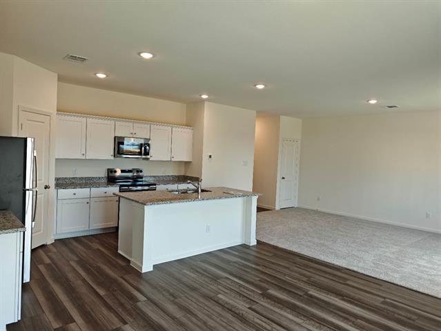 Building Photo - 2308 States St