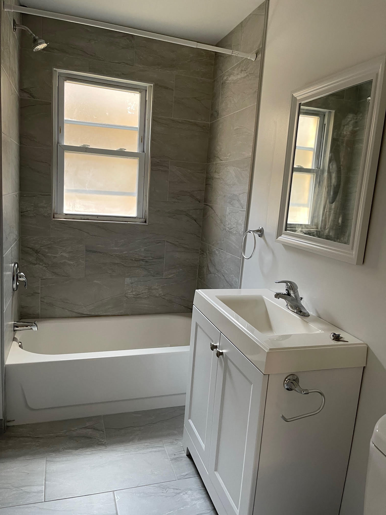 Building Photo - 1640 W Pratt Blvd