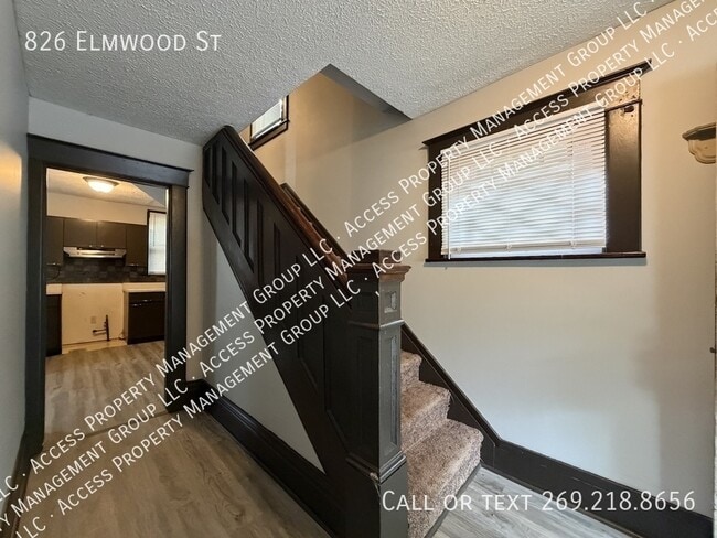 Building Photo - 826 Elmwood St