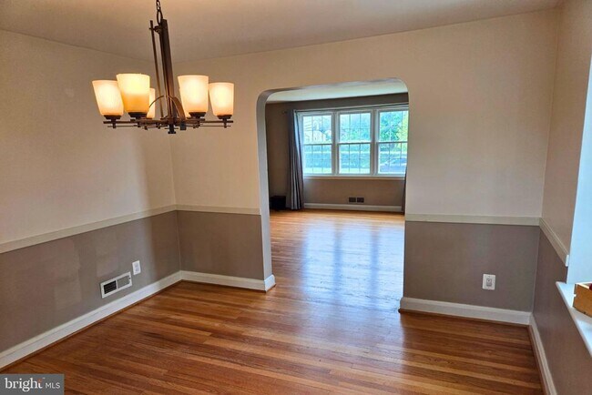 Building Photo - 8624 Drumwood Rd