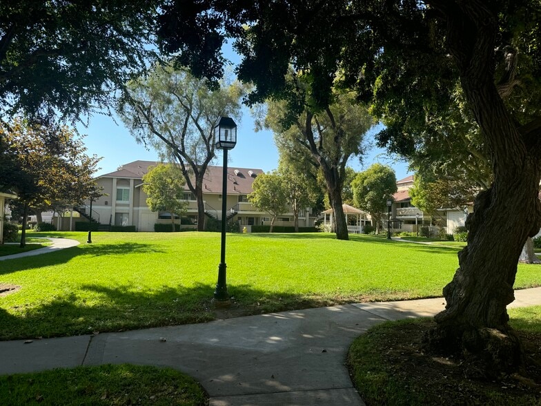 Building Photo - 7770 Youngdale Way