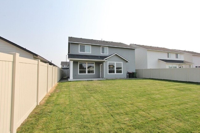 Building Photo - Immaculate & Spacious home in West Meridian