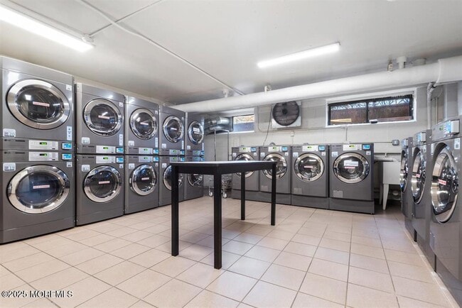 Building Photo - 1225 John F. Kennedy Blvd