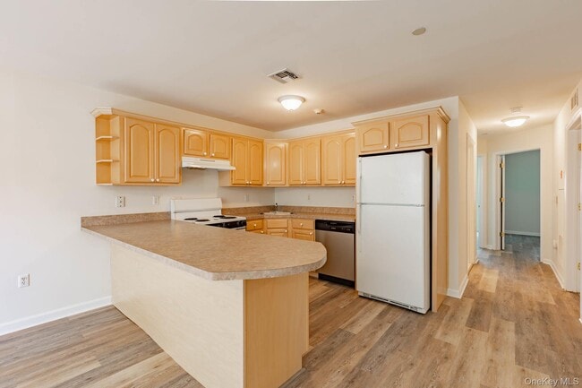 Building Photo - 105 Flurry Ln