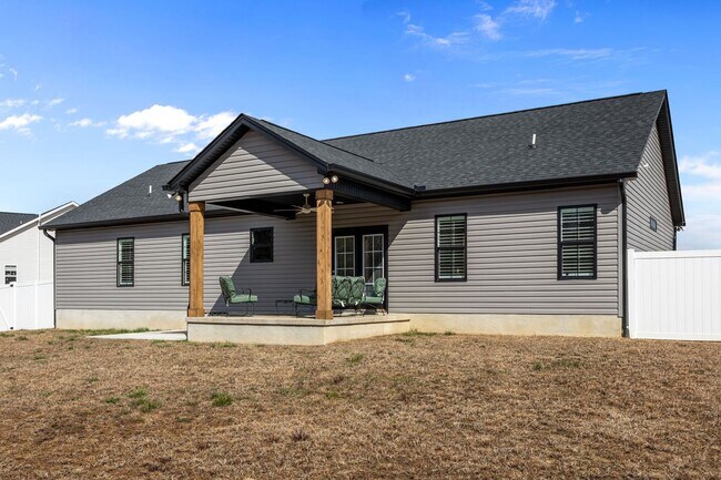 Building Photo - 244 Hazelwood Rd