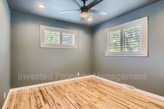 Building Photo - 5007 S Mabre Ct