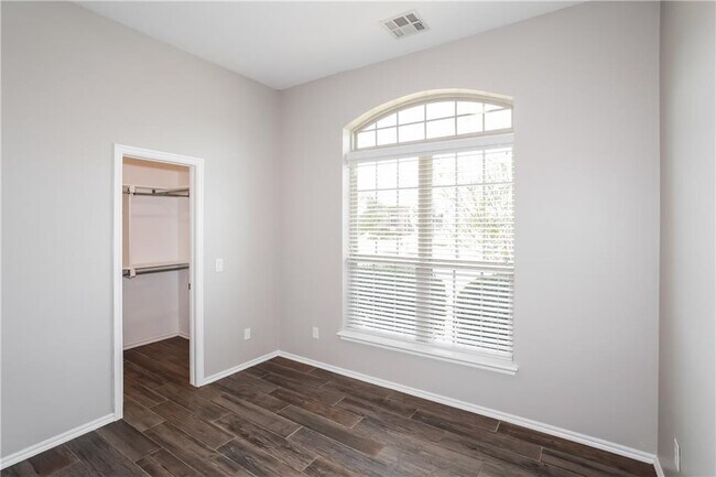 Building Photo - 18408 El Greco Dr