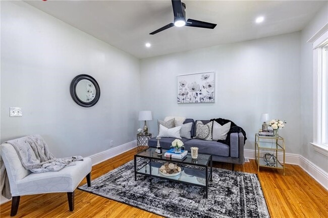 Building Photo - 567 Hayward Ave