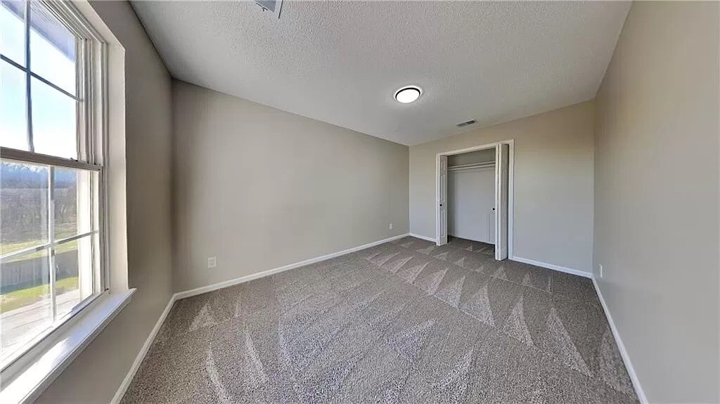 Building Photo - 21670 S Main St