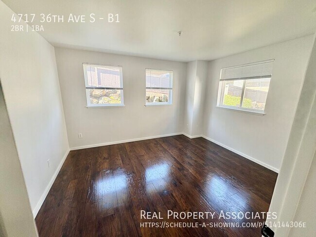 Building Photo - 4717 36th Ave S